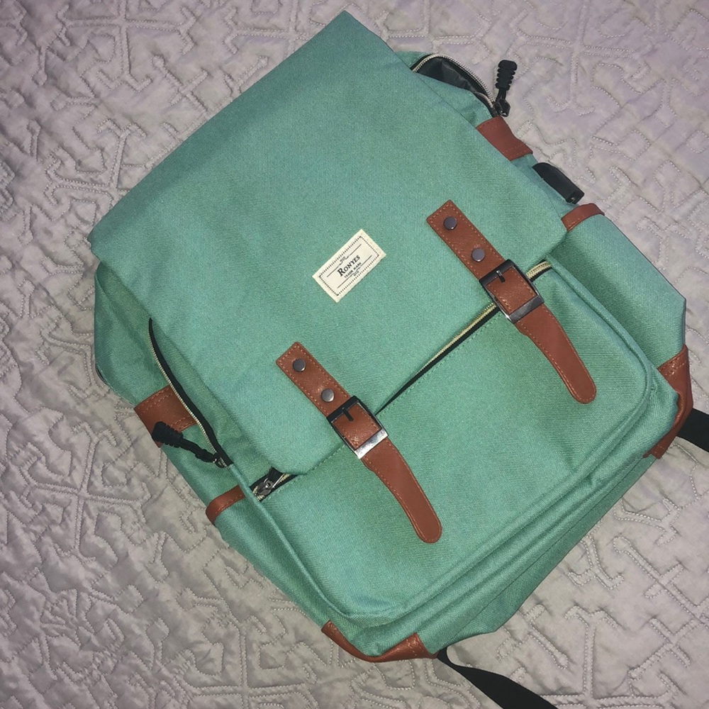Ronyes laptop backpack